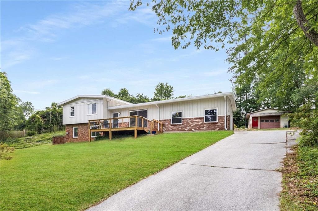 5 bedroom, 2 bathroom single family residence sold at 1619 Folkstone Road, Brookhaven, GA 30329