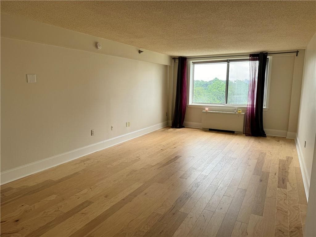1 bedroom, 1 bathroom, 837 sq ft condominium for sale at 2479 Peachtree Road 601, Atlanta, GA 30305 — photo 3
