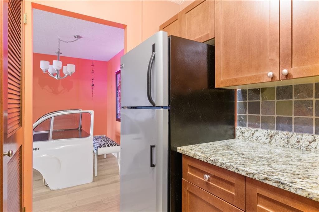 1 bedroom, 1 bathroom, 837 sq ft condominium for sale at 2479 Peachtree Road 601, Atlanta, GA 30305 — photo 8
