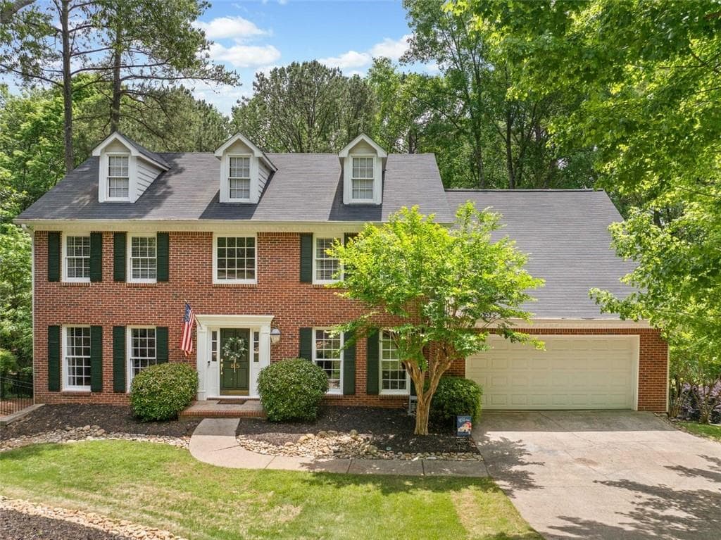 815 Lake Forest Pass, Roswell, GA 30076 — most recent listing photo
