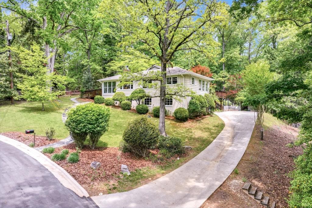 420 Oakland Drive, Gainesville, GA 30501 — most recent listing photo