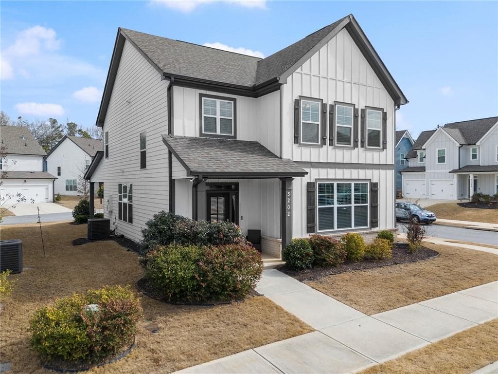 3 bedroom, 3 bathroom single family residence sold at 5202 Blake Branch, Flowery Branch, GA 30542