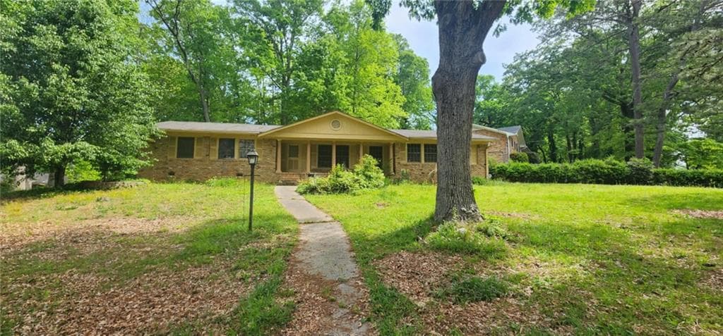 3 bedroom, 2 bathroom, 2,146 sq ft single family residence sold at 2886 The Fontainebleau, Atlanta, GA 30331