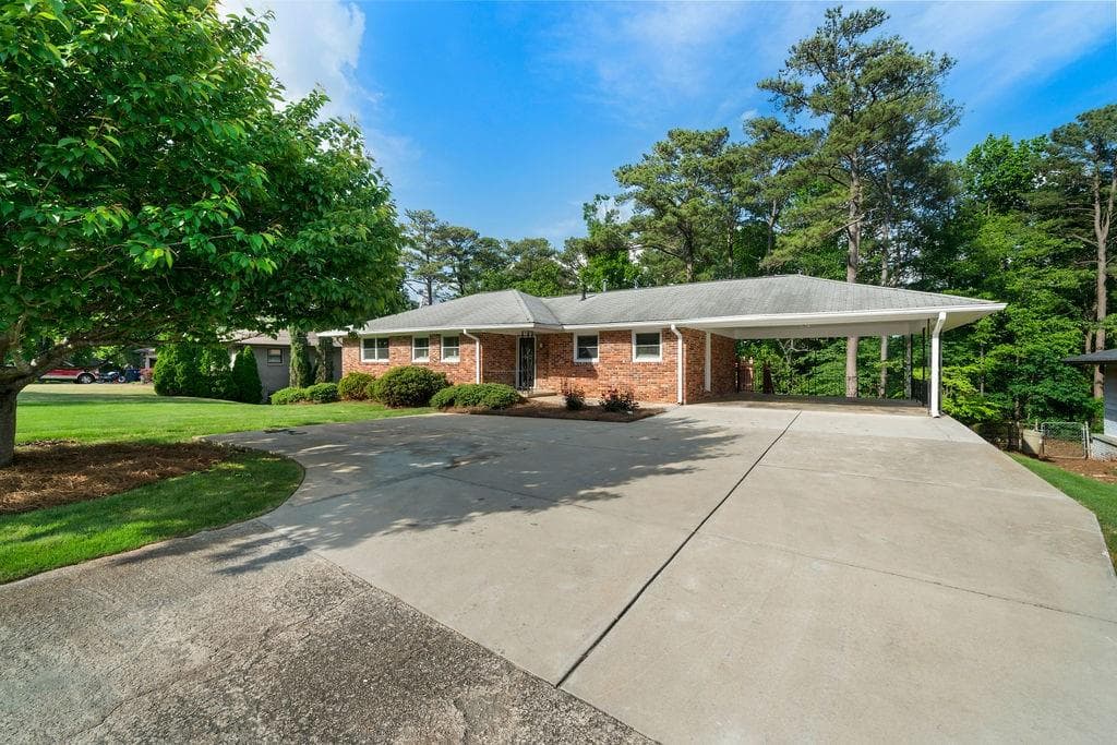 4 bedroom, 3 bathroom single family residence sold at 3925 Orchard Road, Smyrna, GA 30080