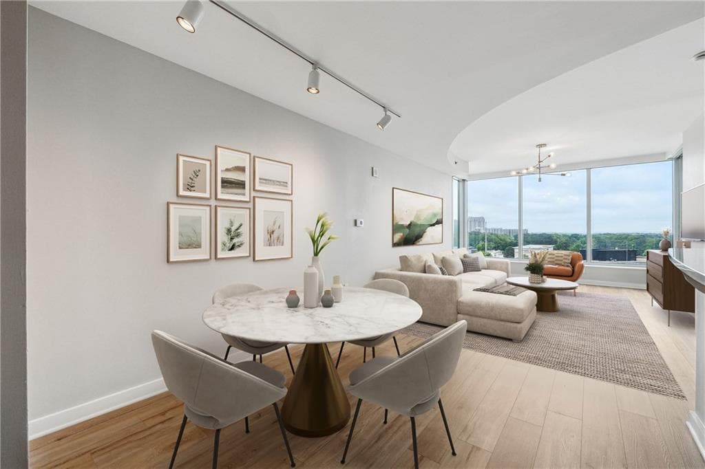 1 bedroom, 1 bathroom, 936 sq ft condominium sold at 3338 Peachtree Road 1210, Atlanta, GA 30326