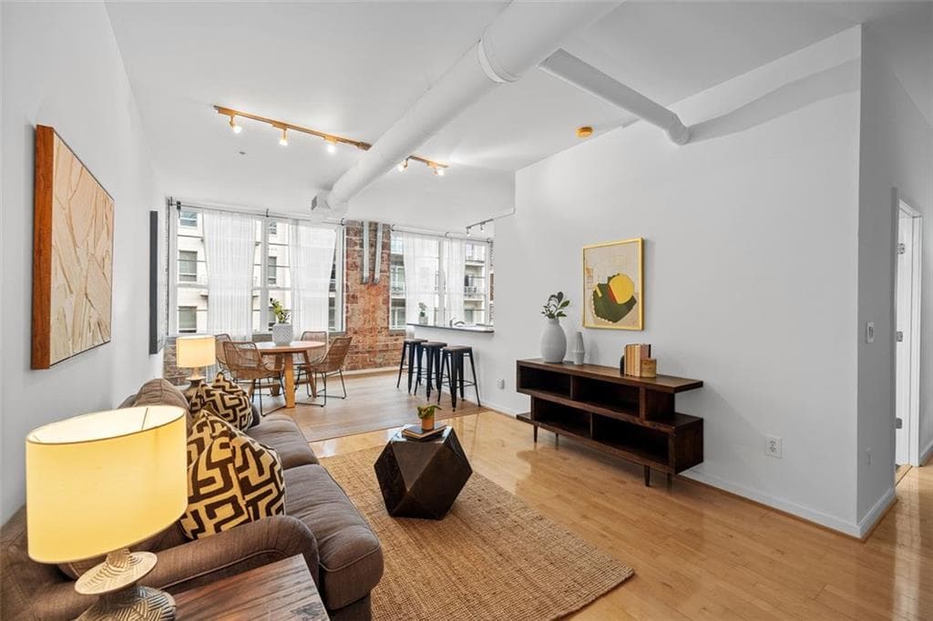 1 bedroom, 1 bathroom condominium sold at 800 Peachtree Street 8509, Atlanta, GA 30308