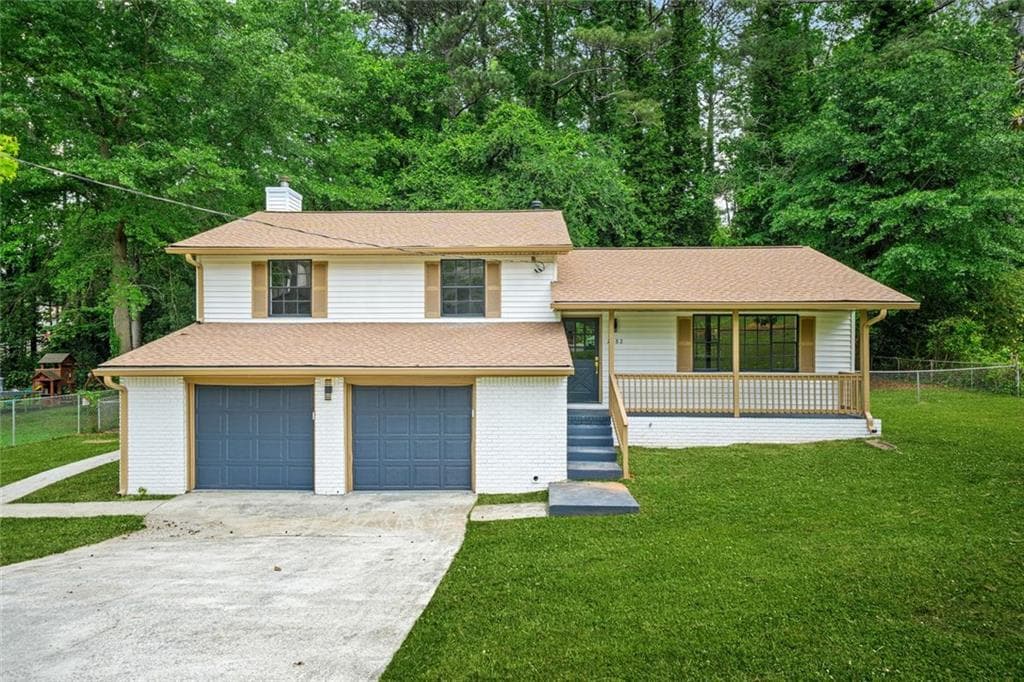 3 bedroom, 2 bathroom single family residence sold at 7582 Carlisle Drive, Jonesboro, GA 30236