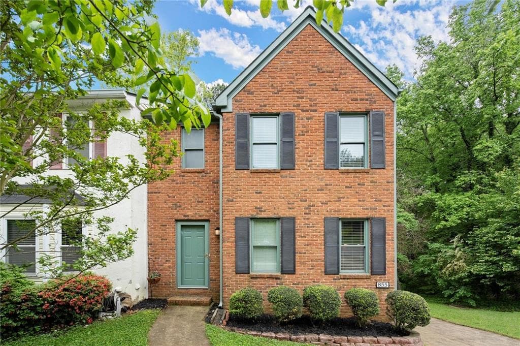 3 bedroom, 3 bathroom townhouse sold at 855 Cedar Bluff Court, Marietta, GA 30062