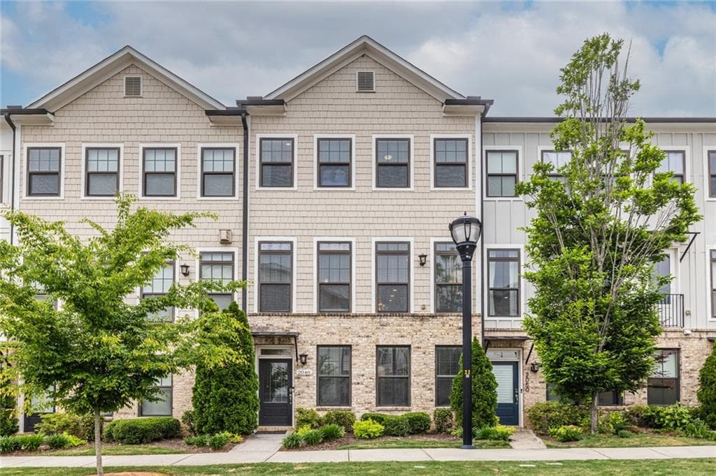 3 bedroom, 4 bathroom, 1,890 sq ft townhouse sold at 2048 Rockledge Road, Atlanta, GA 30324