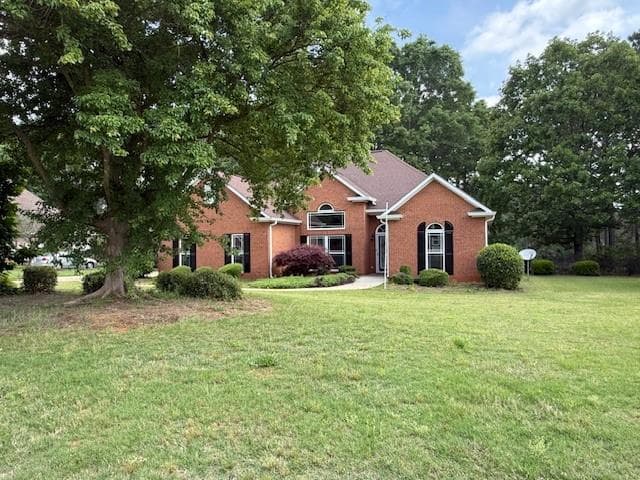 3 bedroom, 2 bathroom single family residence sold at 704 Euel Drive, Mcdonough, GA 30252