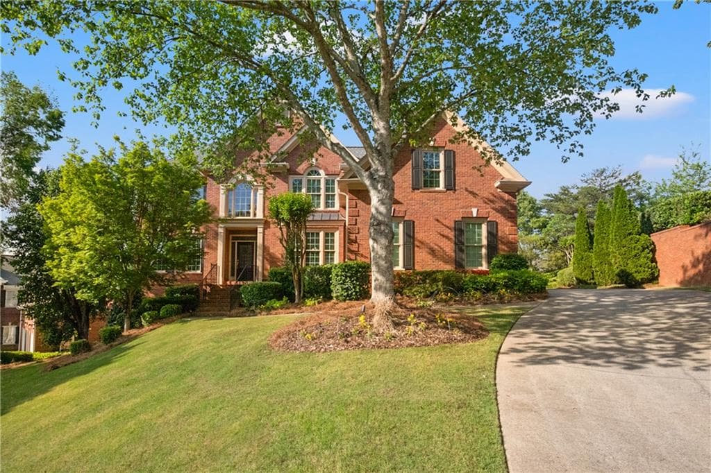 5 bedroom, 5 bathroom single family residence sold at 6020 Ettington Drive, Suwanee, GA 30024