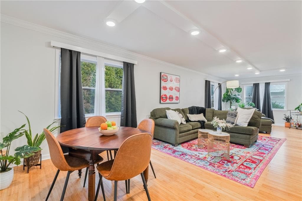 3 bedroom, 3 bathroom condominium sold at 4060 Haverhill Drive F, Atlanta, GA 30342
