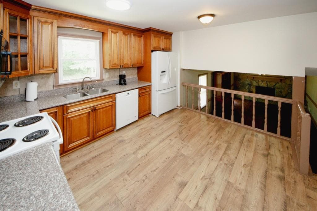 3 bedroom, 2 bathroom, 2,049 sq ft single family residence for rent at 4033 Scenic Mountain Drive, Snellville, GA 30039 for $2,100 a month — photo 8