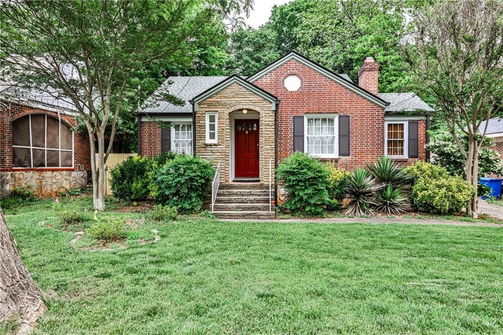 2 bedroom, 1 bathroom single family residence sold at 1798 Melrose Drive, Atlanta, GA 30310