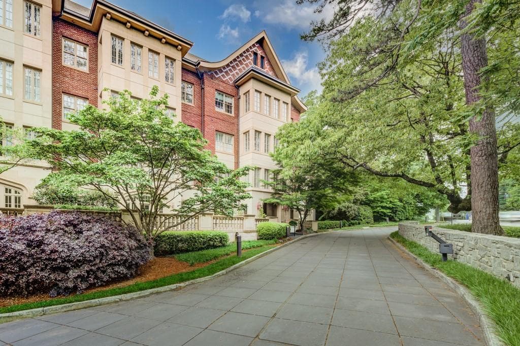 2 bedroom, 2 bathroom, 1,516 sq ft condominium sold at 1717 N Decatur Road 303, Atlanta, GA 30307