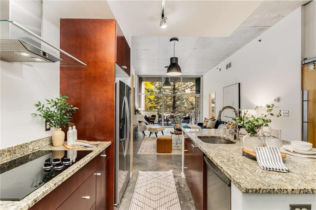 1 bedroom, 2 bathroom, 879 sq ft condominium sold at 130 Arizona Avenue 104, Atlanta, GA 30307