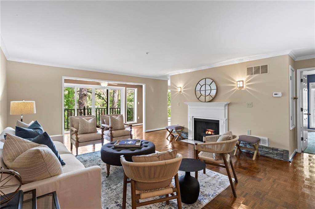 2 bedroom, 2 bathroom, 1,429 sq ft condominium sold at 28305 Plantation Drive, Atlanta, GA 30324