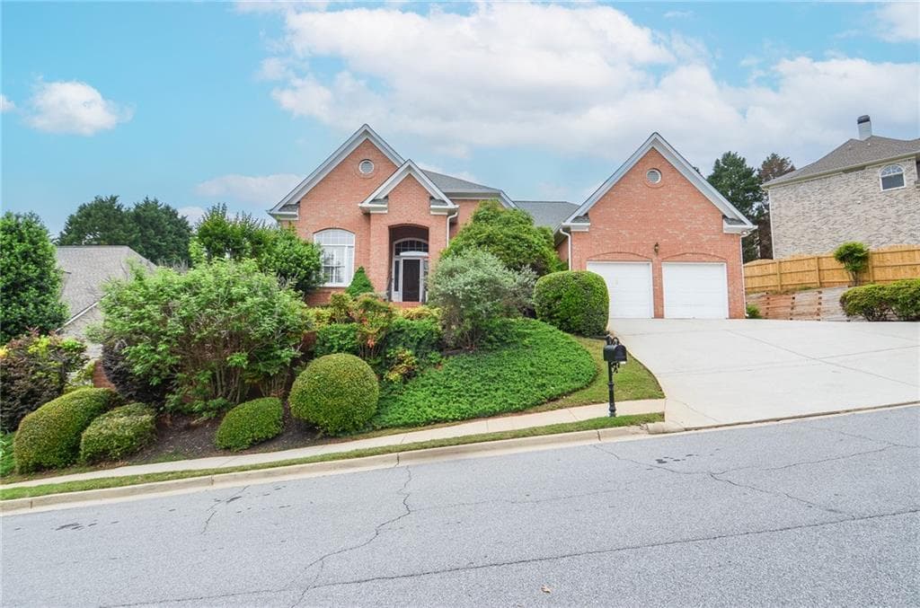4 bedroom, 4 bathroom single family residence sold at 11385 Donnington Drive, Duluth, GA 30097