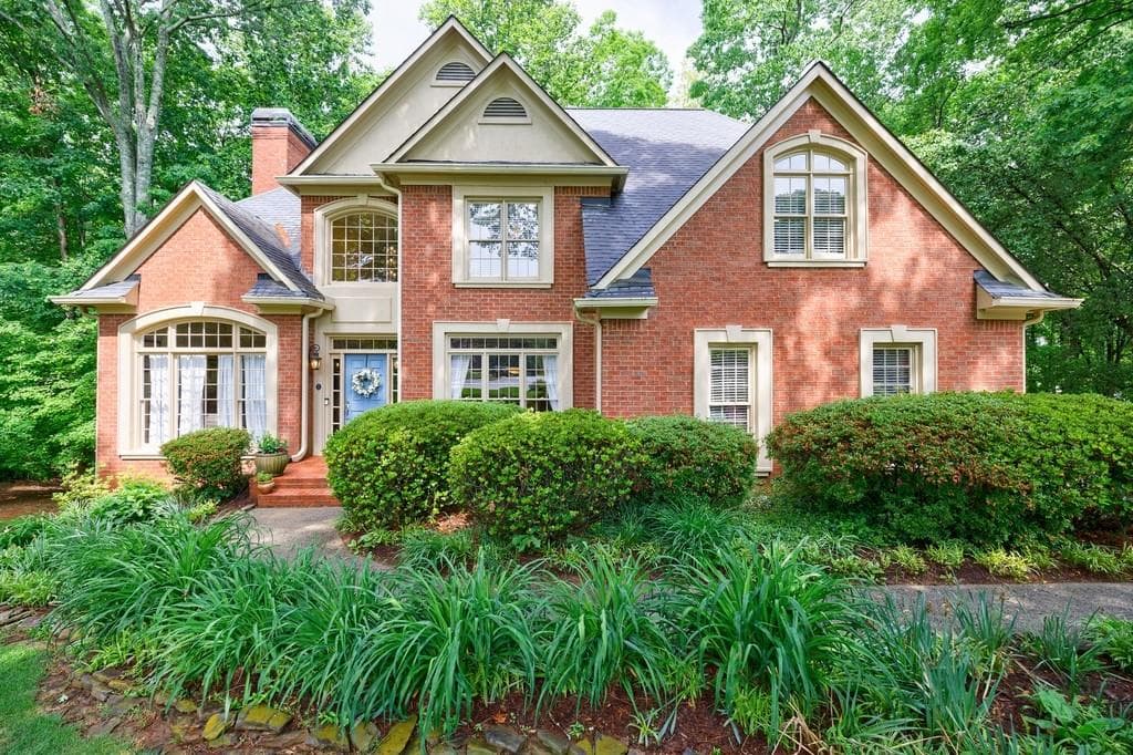 4 bedroom, 4 bathroom single family residence sold at 745 Devon Hill Court, Roswell, GA 30075