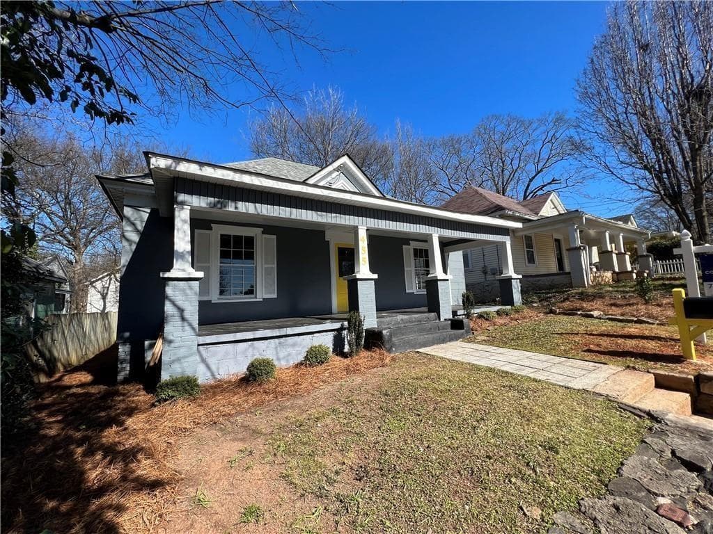 3 bedroom, 2 bathroom, 1,336 sq ft single family residence for sale at 455 Lynch Avenue, Atlanta, GA 30318 — photo 2