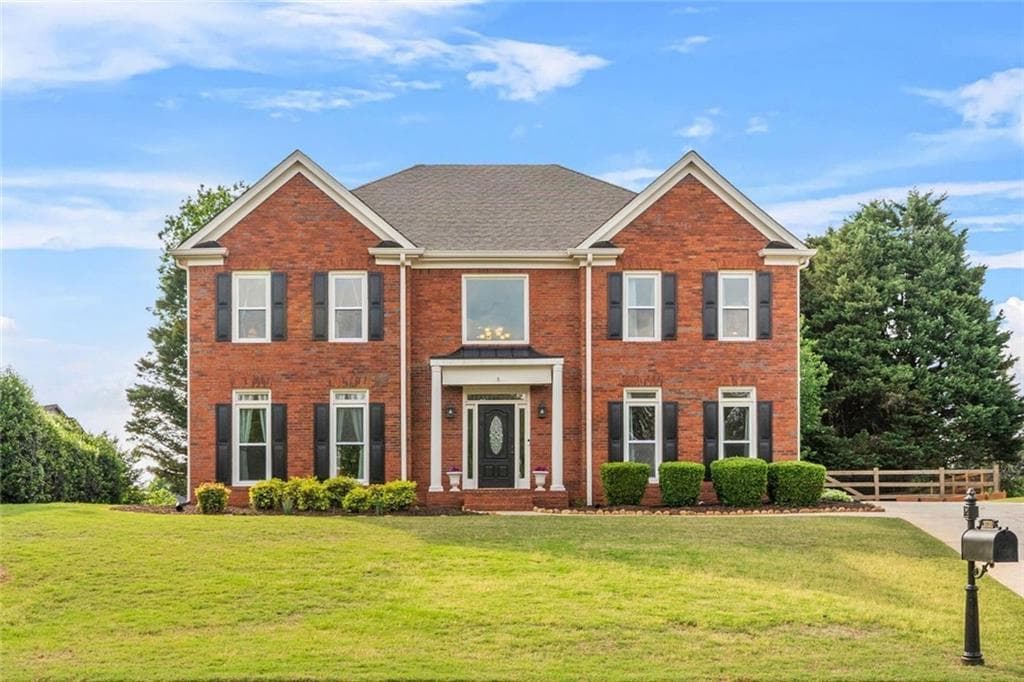 5 bedroom, 4 bathroom single family residence sold at 3720 Bridle Ridge Drive, Suwanee, GA 30024