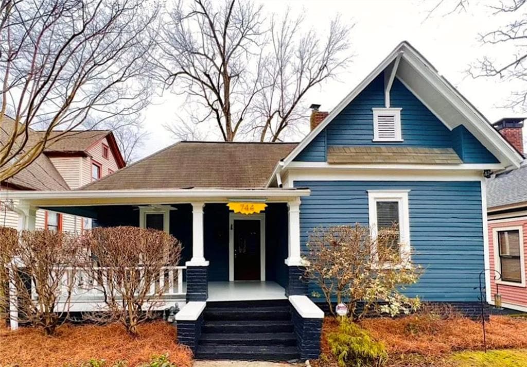 2 bedroom, 1 bathroom single family residence sold at 744 Oakland Avenue, Atlanta, GA 30315