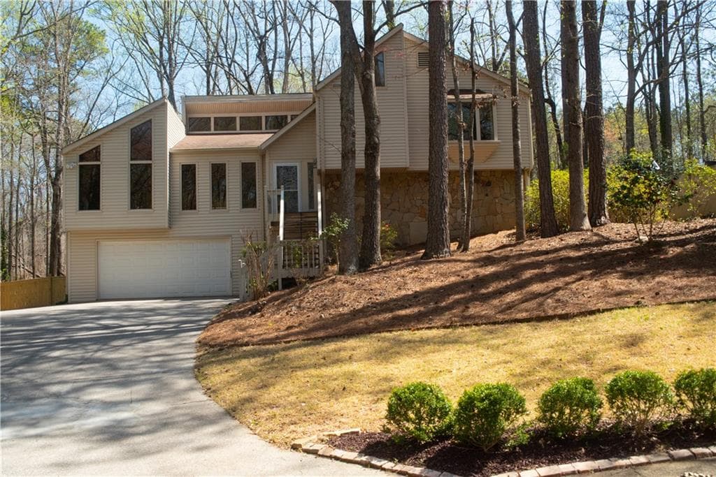 4 bedroom, 3 bathroom single family residence sold at 3572 Dexter Way, Marietta, GA 30062