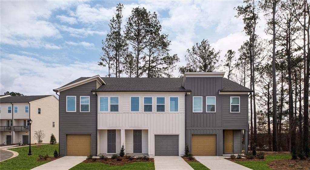 3 bedroom, 3 bathroom townhouse sold at 1722 Gunnin Trace, Atlanta, GA 30318
