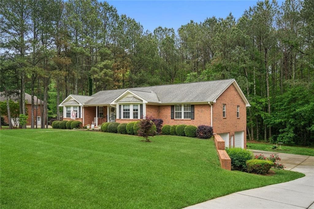 5 bedroom, 5 bathroom, 3,511 sq ft single family residence sold at 208 Meadows Court, Dawsonville, GA 30534