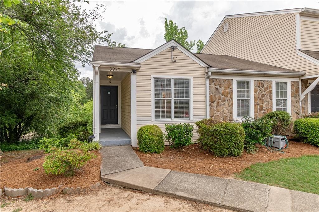 3987 Bayside Circle, Atlanta, GA 30340 — most recent listing photo
