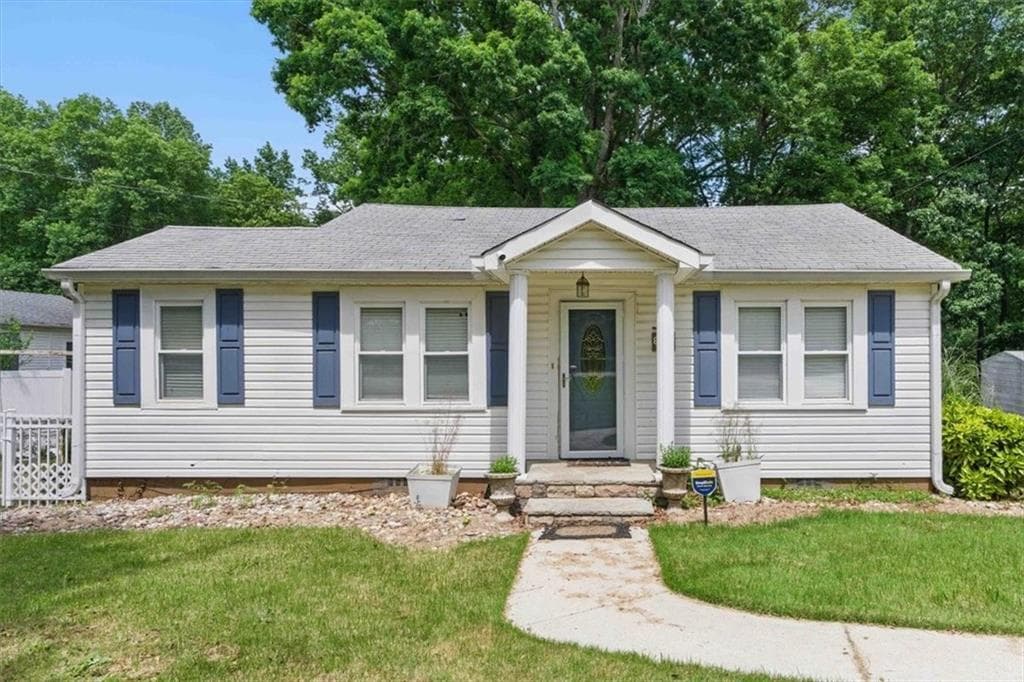 2 bedroom, 1 bathroom single family residence sold at 8136 Connally Drive, Douglasville, GA 30134