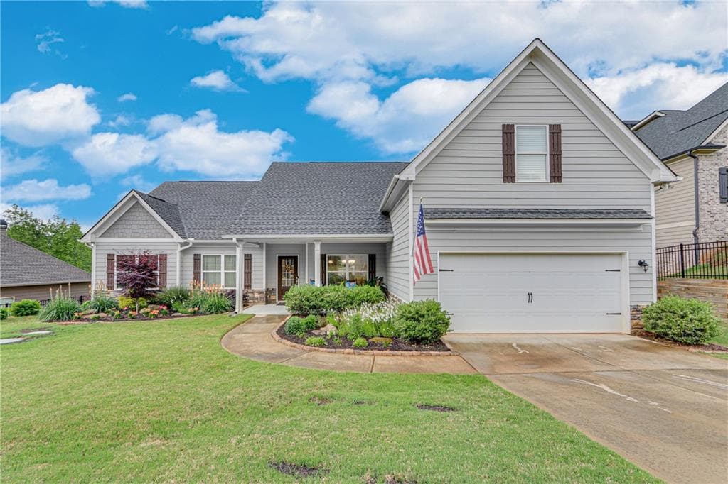 4 bedroom, 3 bathroom, 2,435 sq ft single family residence sold at 4407 Highland Gate Parkway, Gainesville, GA 30506