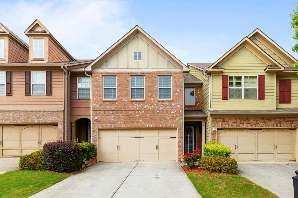 3 bedroom, 3 bathroom townhouse sold at 1539 Creek Bend Lane, Lawrenceville, GA 30043