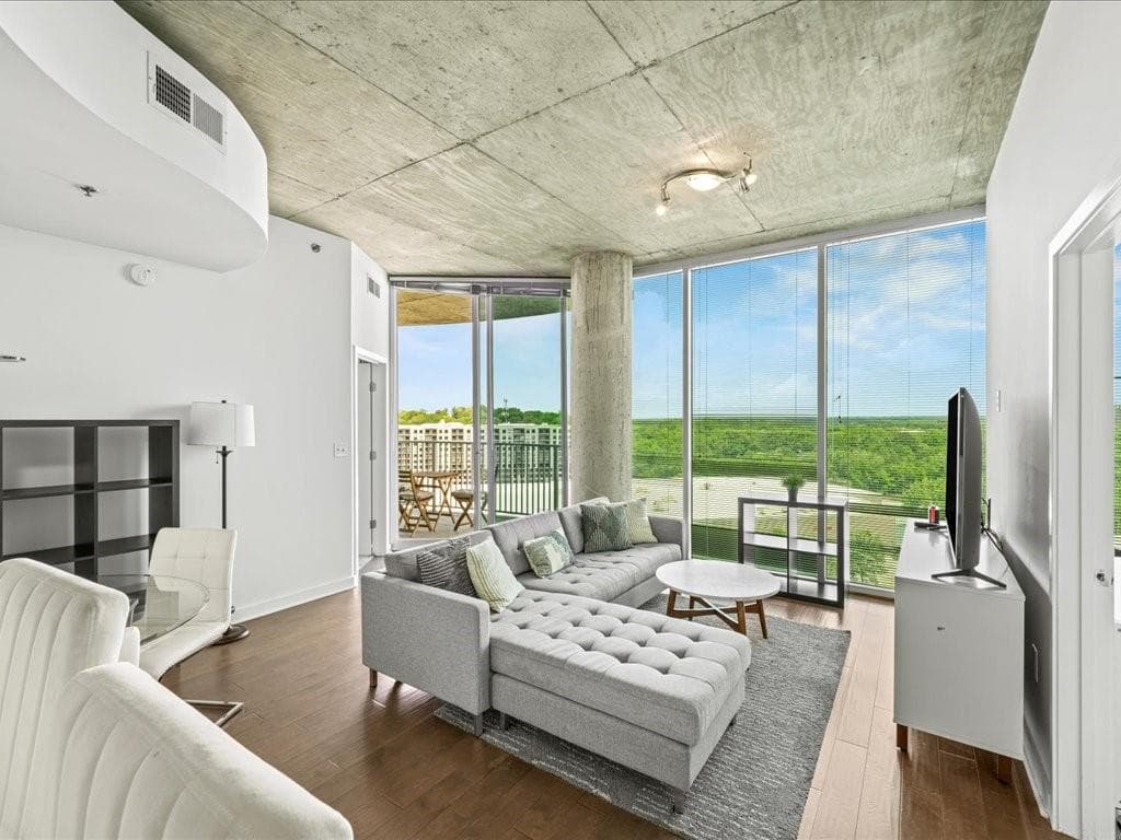 2 bedroom, 2 bathroom, 1,045 sq ft condominium sold at 361 17th Street 1222, Atlanta, GA 30363