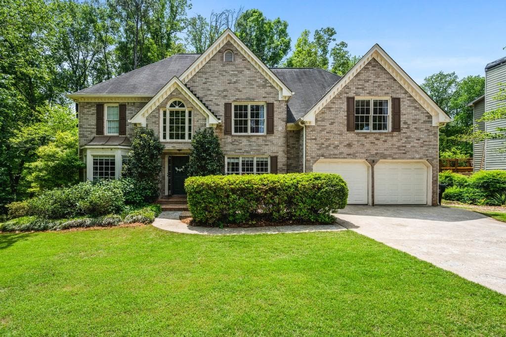 5 bedroom, 3 bathroom, 4,720 sq ft single family residence sold at 6119 Fairlong Run, Acworth, GA 30101