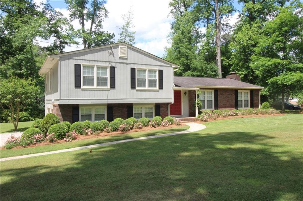 3 bedroom, 2 bathroom, 1,668 sq ft single family residence sold at 2977 Karen Lane, Marietta, GA 30062