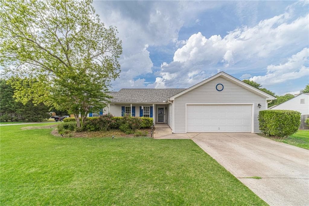 3 bedroom, 2 bathroom, 1,270 sq ft single family residence sold at 463 Rebekah Drive, Bethlehem, GA 30620