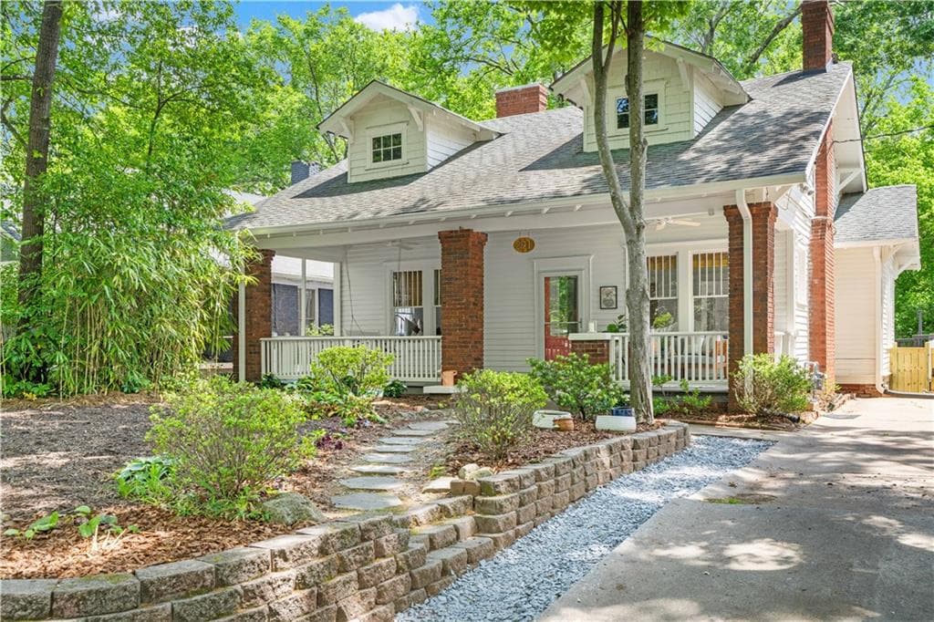 3 bedroom, 2 bathroom single family residence sold at 291 Elmira Place, Atlanta, GA 30307