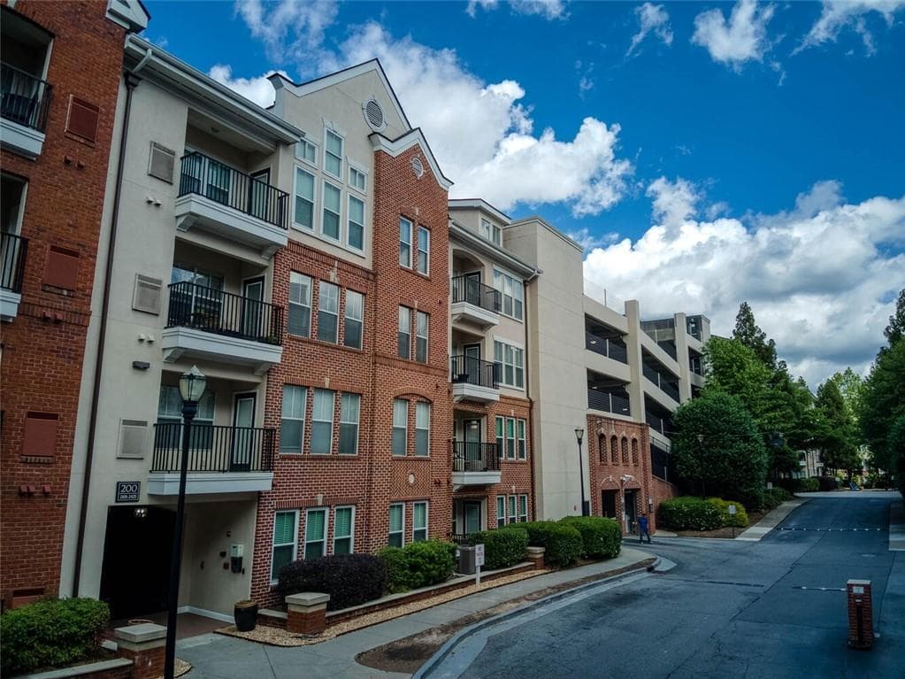 1 bedroom, 1 bathroom condominium sold at 1850 Cotillion Drive 4306, Dunwoody, GA 30338