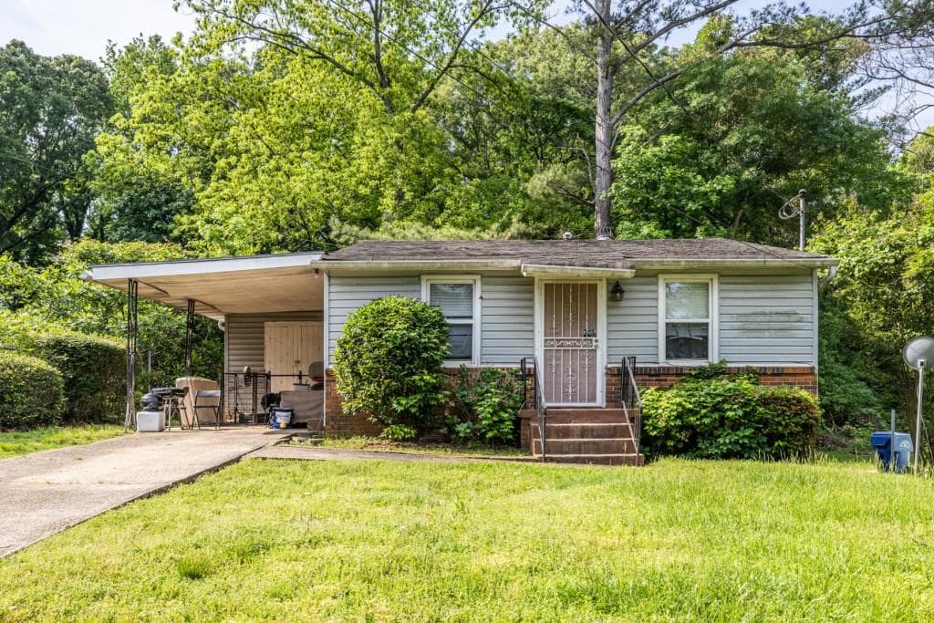 3 bedroom, 1 bathroom, 800 sq ft single family residence sold at 120 Turman Avenue, Atlanta, GA 30315