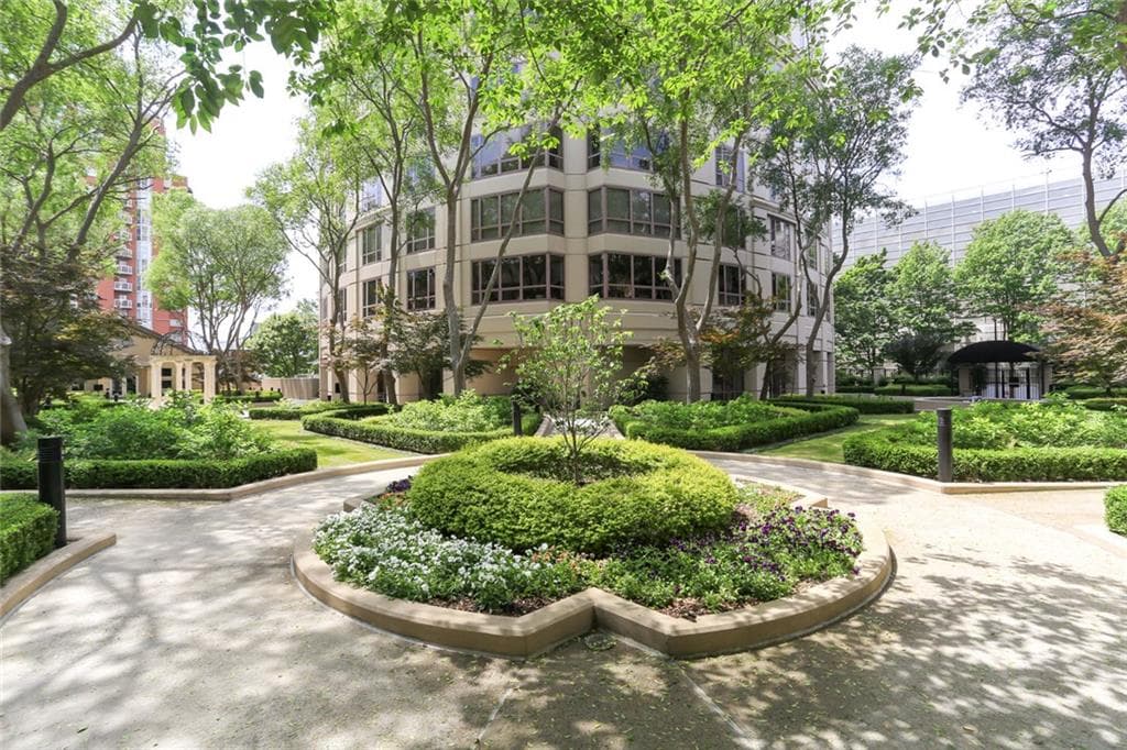 3475 Oak Valley Road 2060, Atlanta, GA 30326 — most recent listing photo