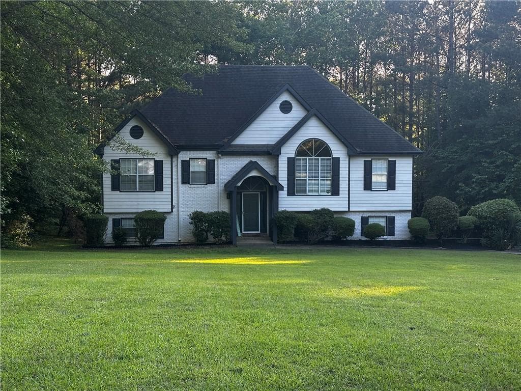 5022 Cliff Top Drive, Loganville, GA 30052 — most recent listing photo