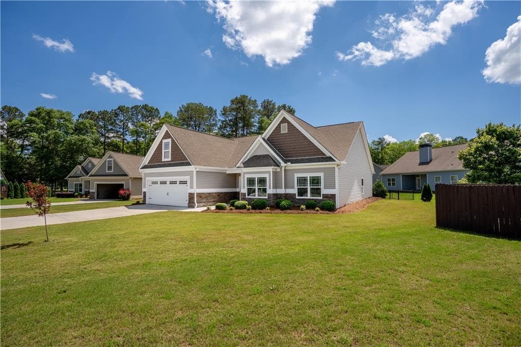 4 bedroom, 2 bathroom, 2,421 sq ft single family residence sold at 613 Brittany Court, Monroe, GA 30655