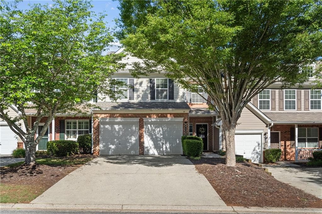 3 bedroom, 3 bathroom townhouse sold at 413 Weatherstone Place, Alpharetta, GA 30004