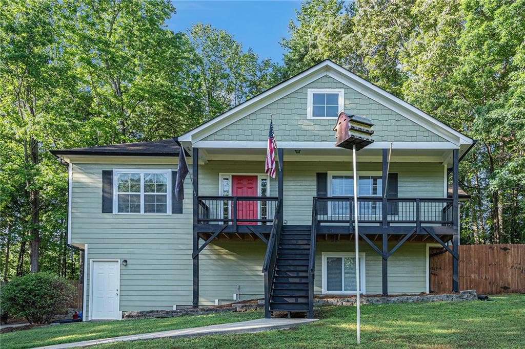 3 bedroom, 2 bathroom, 1,624 sq ft single family residence sold at 260 Sterling Drive, Powder Springs, GA 30127