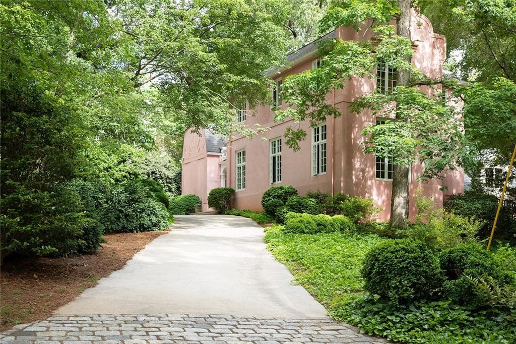 5 bedroom, 4 bathroom, 4,540 sq ft single family residence sold at 4705 Paran Valley, Atlanta, GA 30327