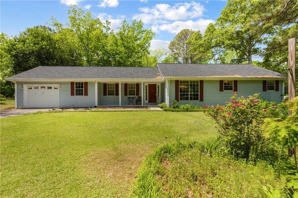 3 bedroom, 2 bathroom single family residence sold at 40 Carole Drive, Carrollton, GA 30117