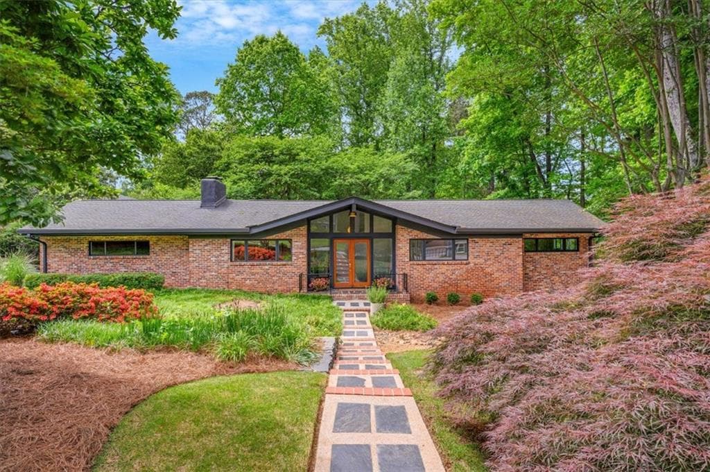 4 bedroom, 3 bathroom single family residence sold at 3270 Leslie Court, Atlanta, GA 30345