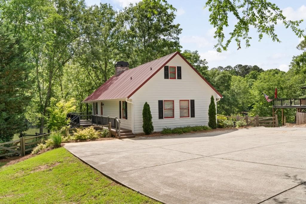 243 E Riverbend Drive, Eatonton, GA 31024 — most recent listing photo