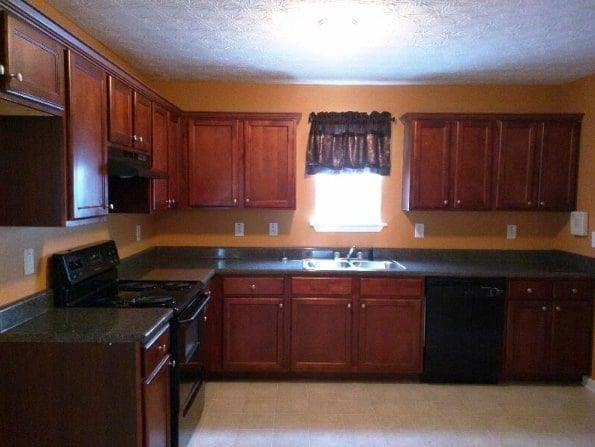 3 bedroom, 2 bathroom, 1,760 sq ft single family residence for sale at 4368 ROCKY VIEW Drive, Forest Park, GA 30297 — photo 7